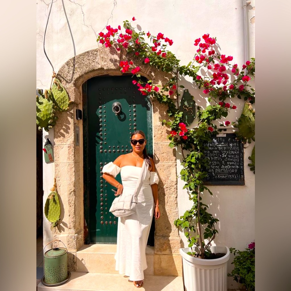 Meet your Posher, Joy